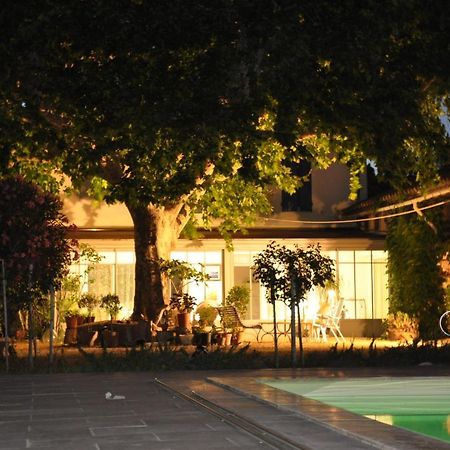 La Ferme De Tonton Jules 2 Otel Entraigues-sur-la-Sorgue Dış mekan fotoğraf