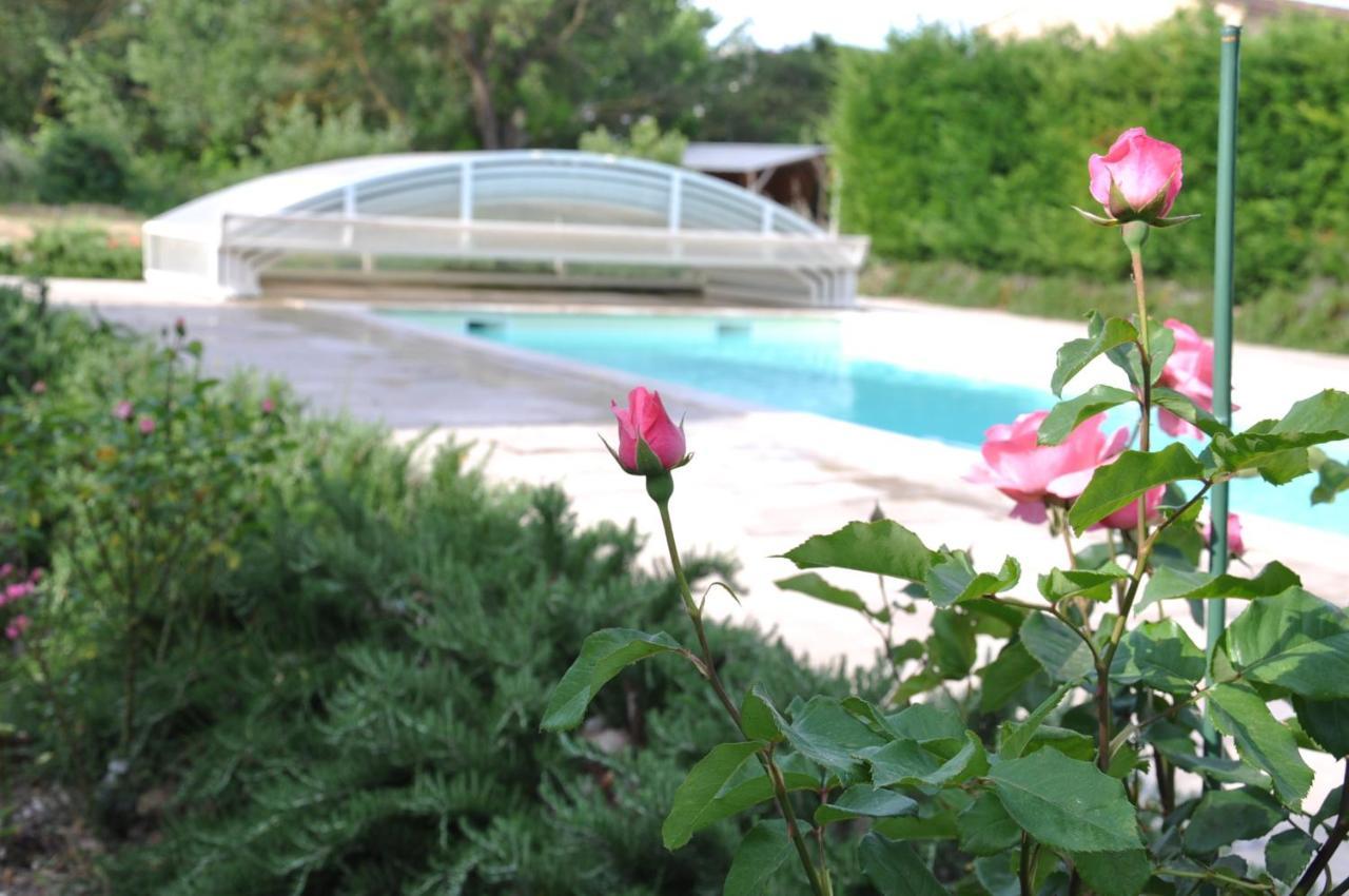 La Ferme De Tonton Jules 2 Otel Entraigues-sur-la-Sorgue Dış mekan fotoğraf
