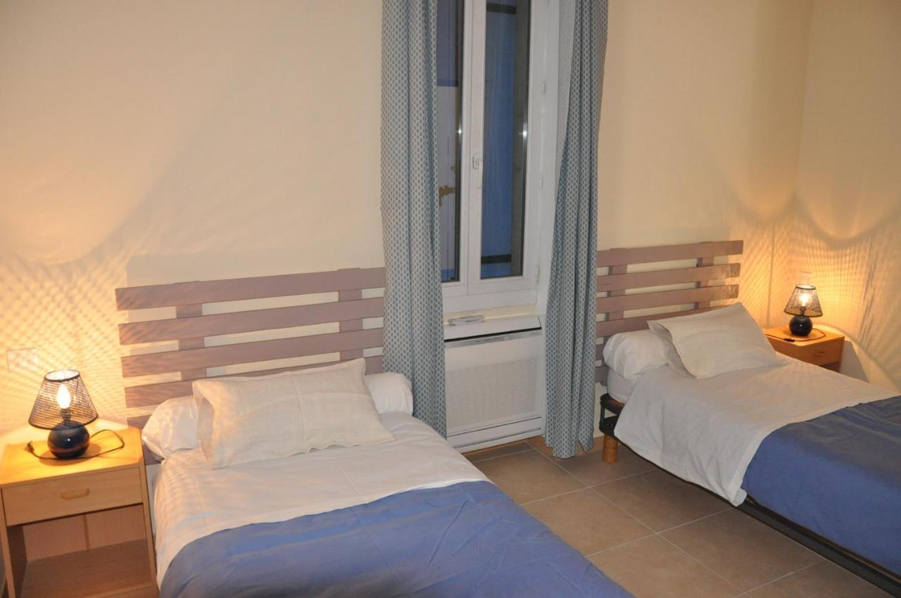 La Ferme De Tonton Jules 2 Otel Entraigues-sur-la-Sorgue Dış mekan fotoğraf