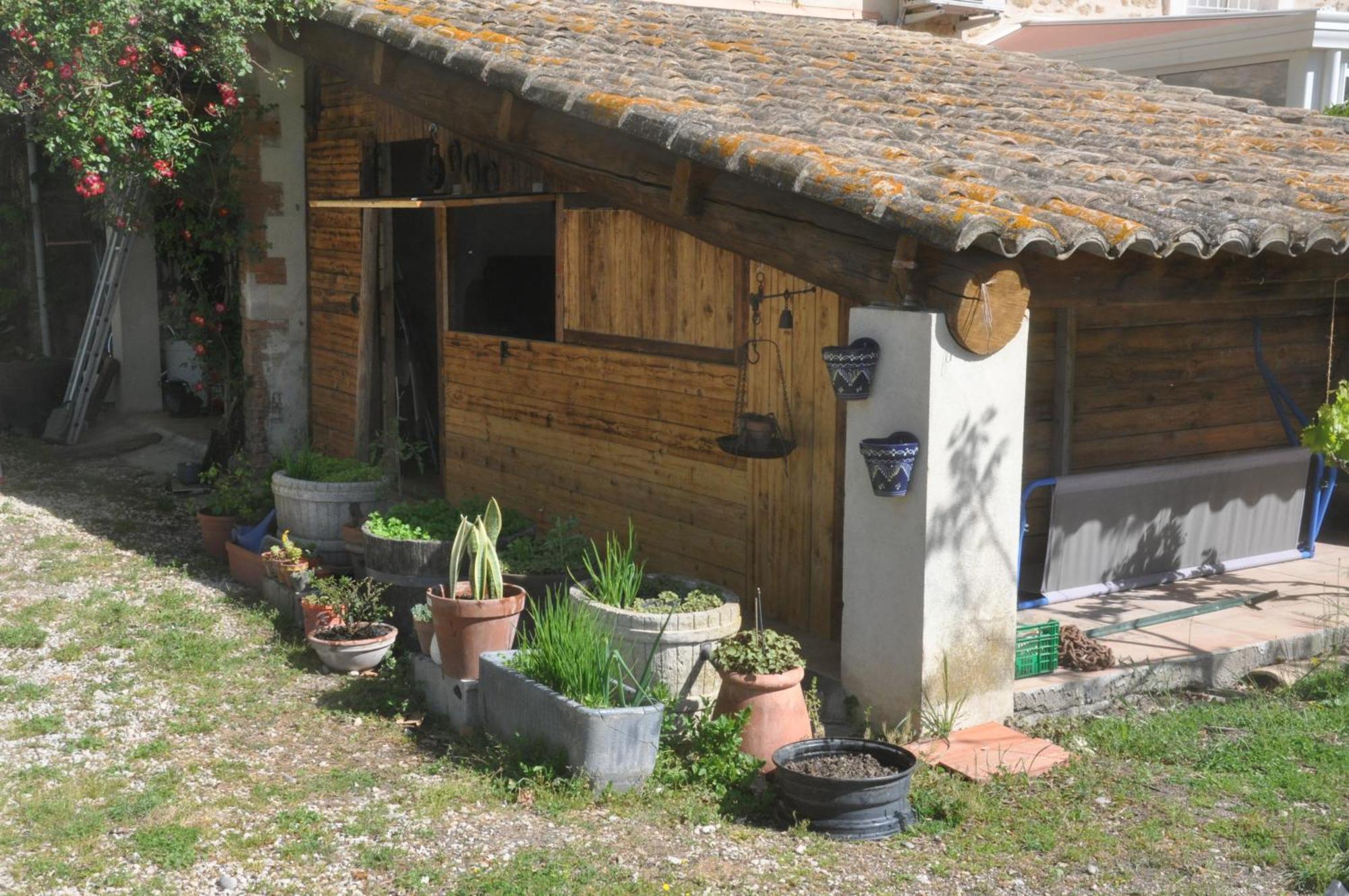 La Ferme De Tonton Jules 2 Otel Entraigues-sur-la-Sorgue Dış mekan fotoğraf